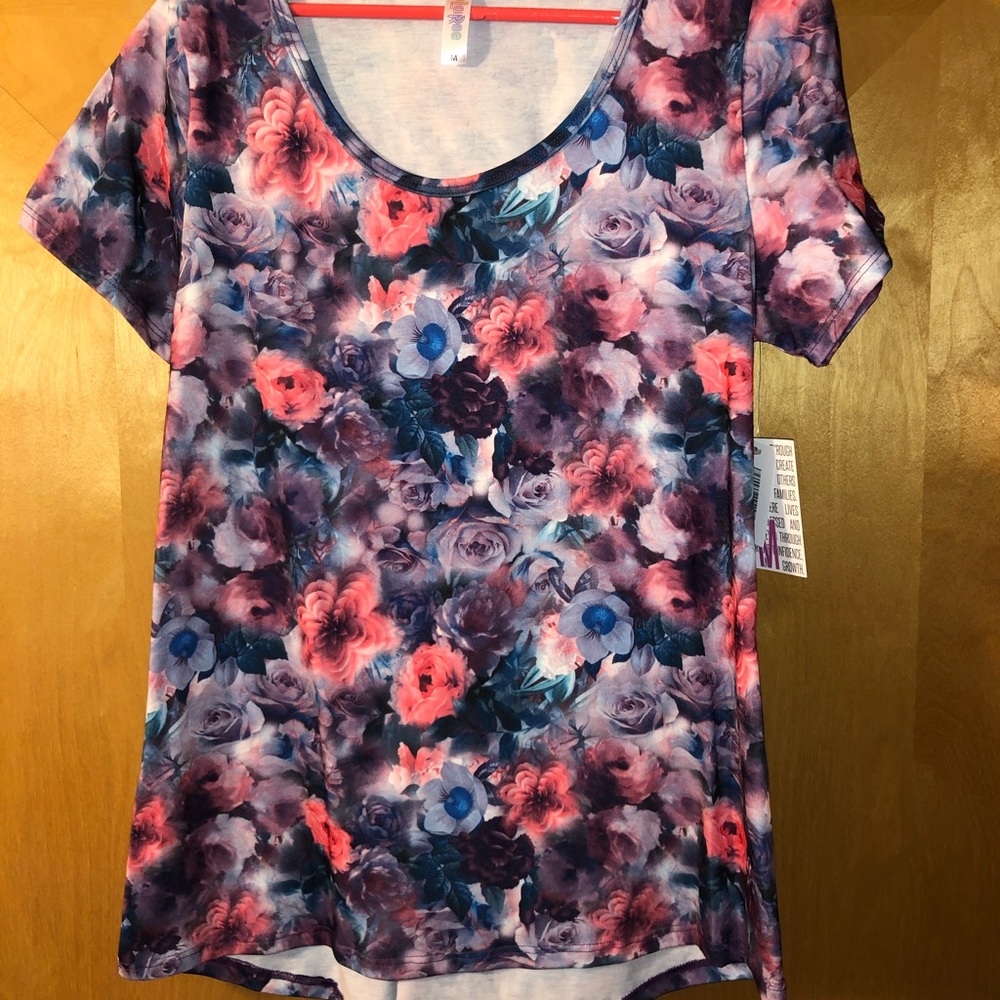 LulaRoe Floral Classic Tee NWT!